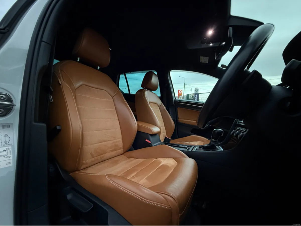 Volkswagen Golf ( 152 REG ) SPECIAL TAN LEATHER MI - Image 3
