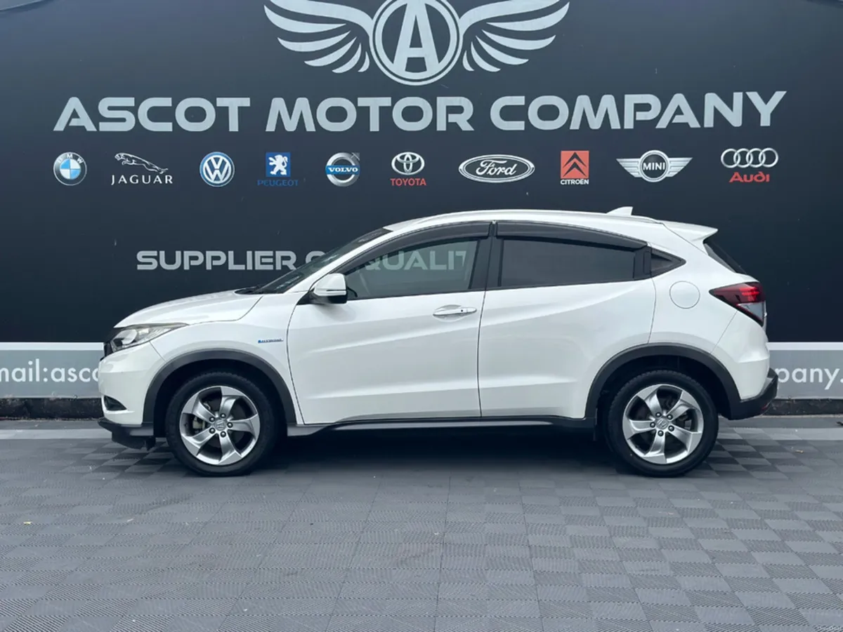 Honda Vezel 1.5 Petrol Hybrid - Image 4