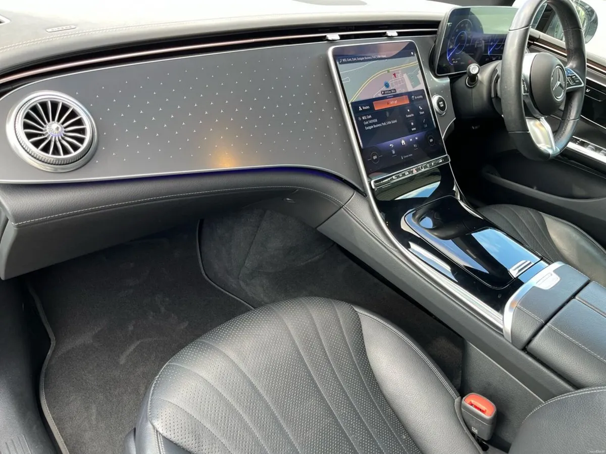 Mercedes-Benz EQE 300 Electric Art Saloon **Twin S - Image 6