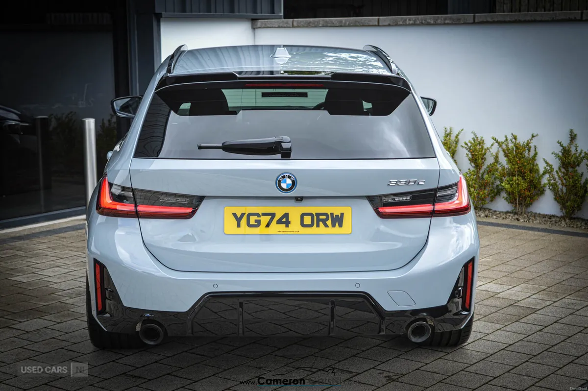 BMW 3-Series TOURING - Image 6