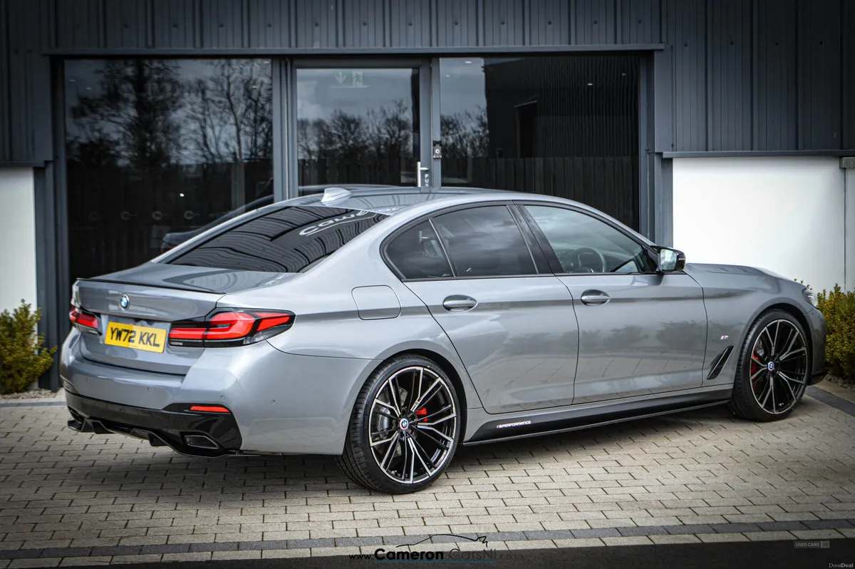 BMW 5-Series DIESEL SALOON - Image 2