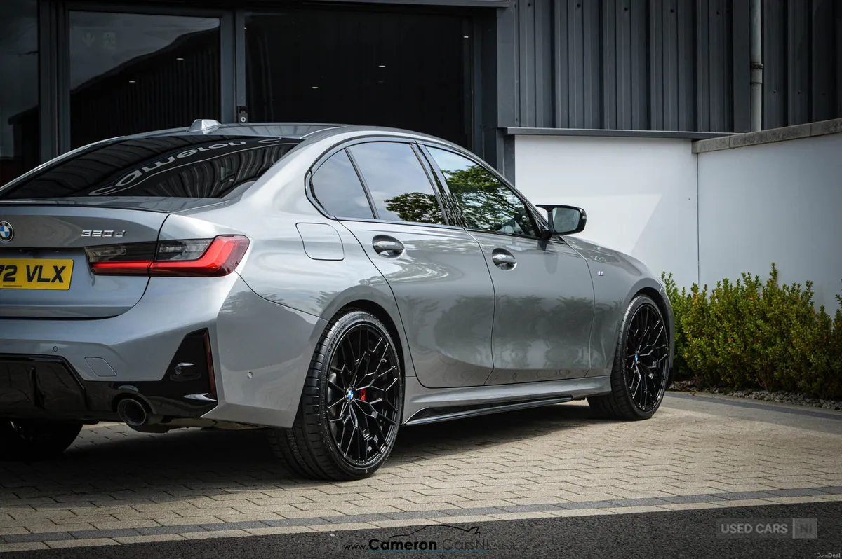 BMW 3-Series DIESEL SALOON - Image 4