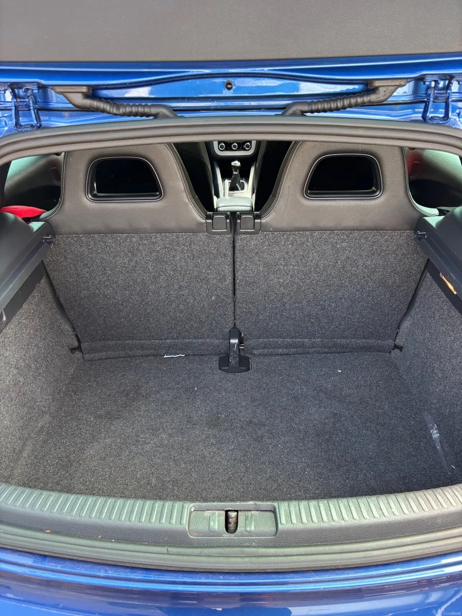 Volkswagen Sirocco - Image 3