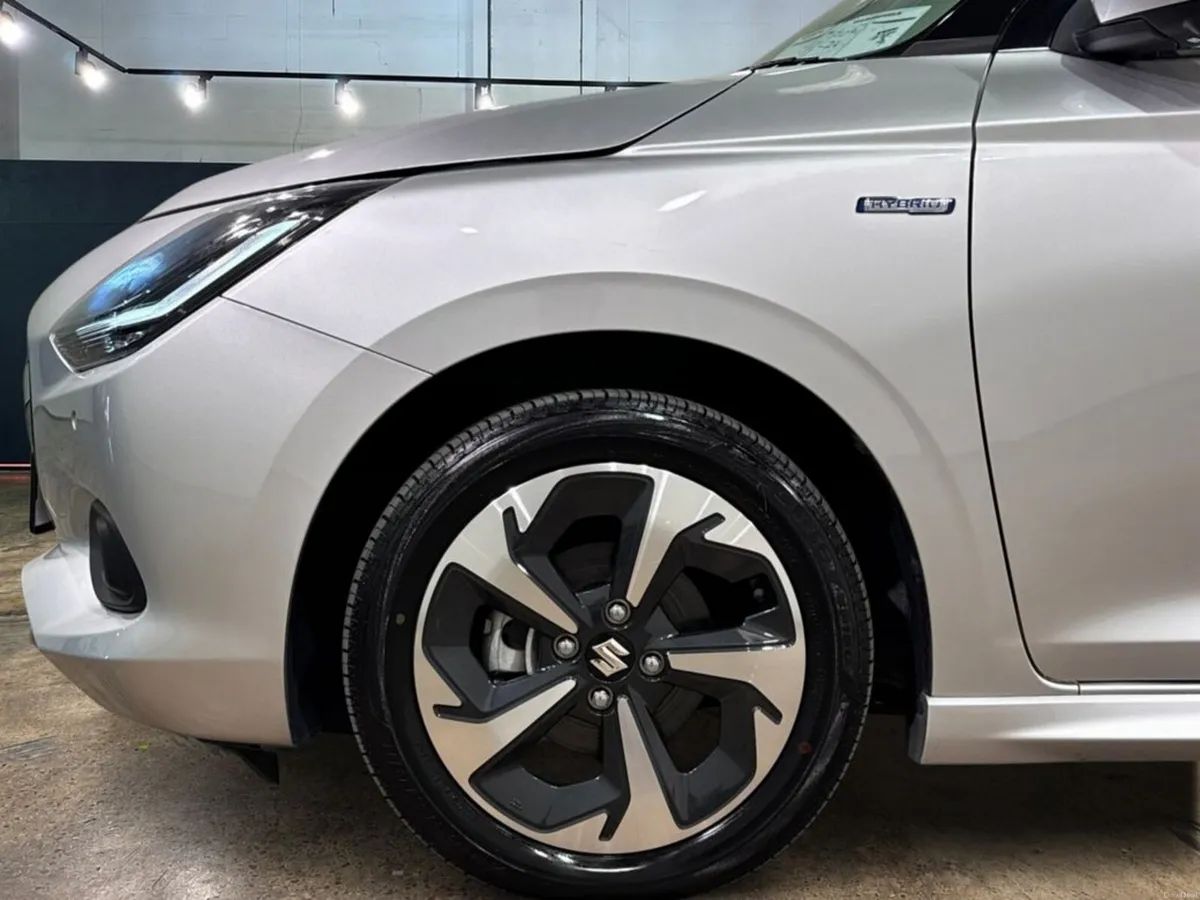 Suzuki Swift 1.2 HYBRID MZ (HIGHEST SPEC) EDITION - Image 6