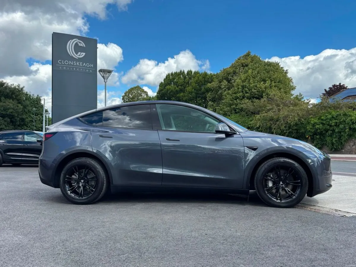 Tesla Model Y Long Range AWD Bzb3s5t3 5DR AU - Image 2