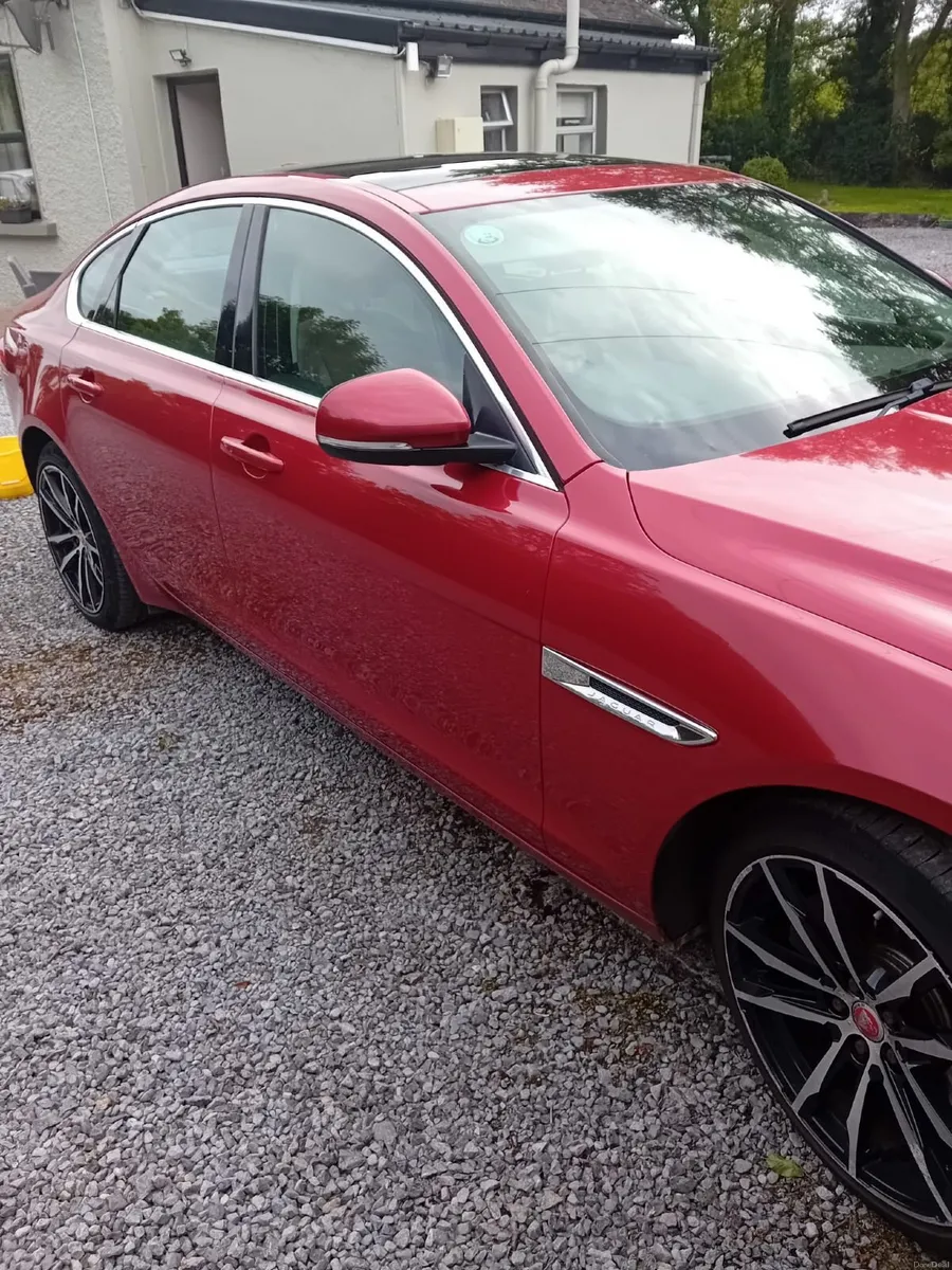 Jaguar XF 2017 - Image 3