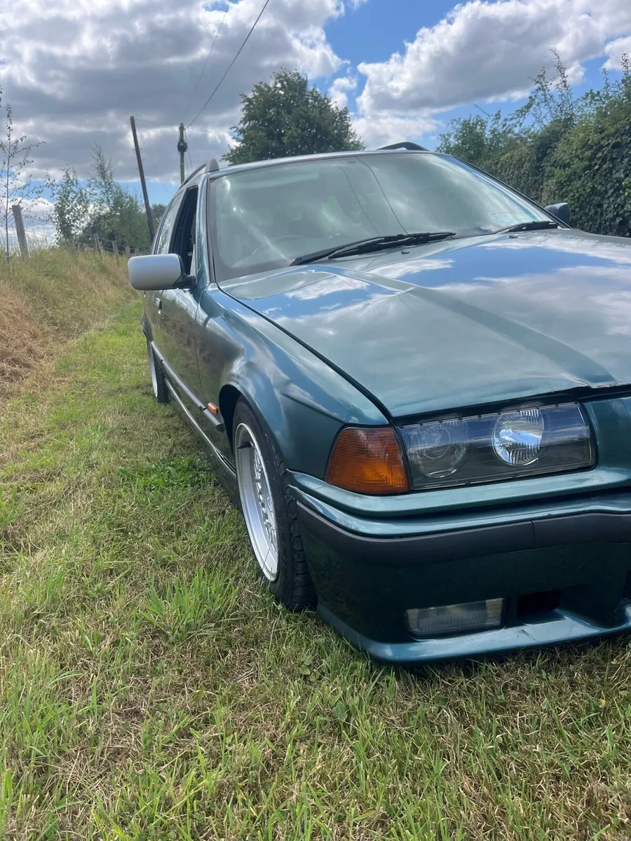 BMW e36 323i touring - Image 2