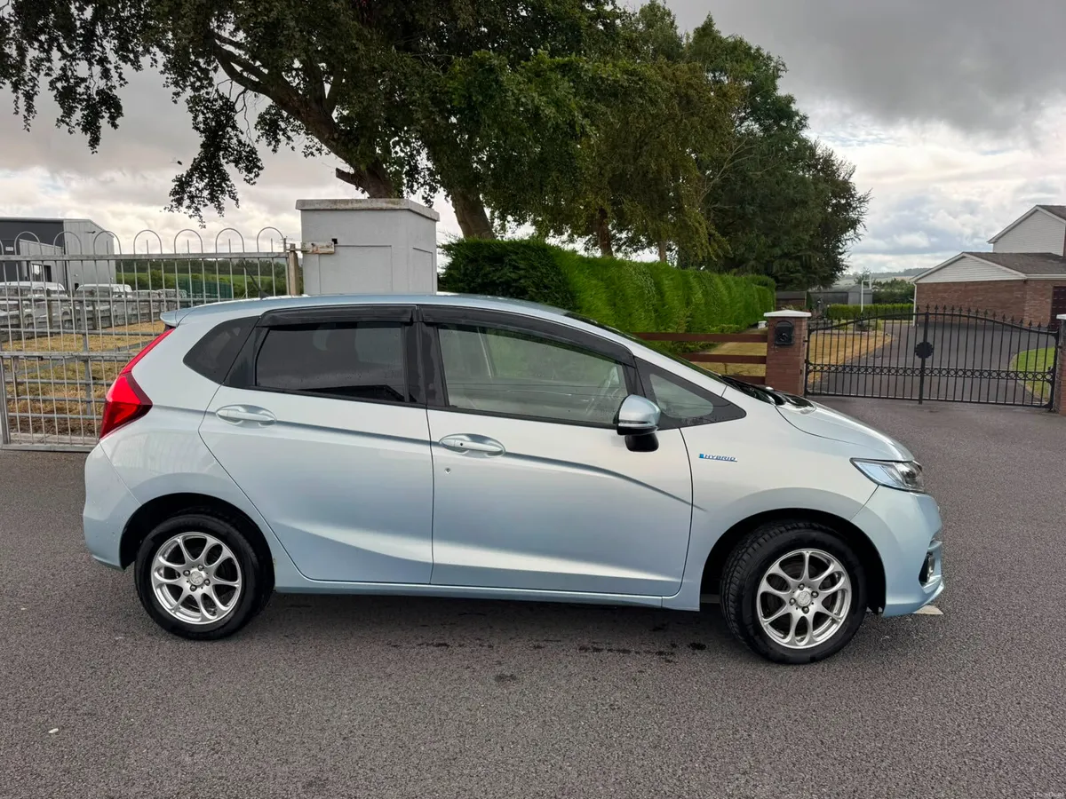 Honda Fit Hybrid 2019 - Image 3