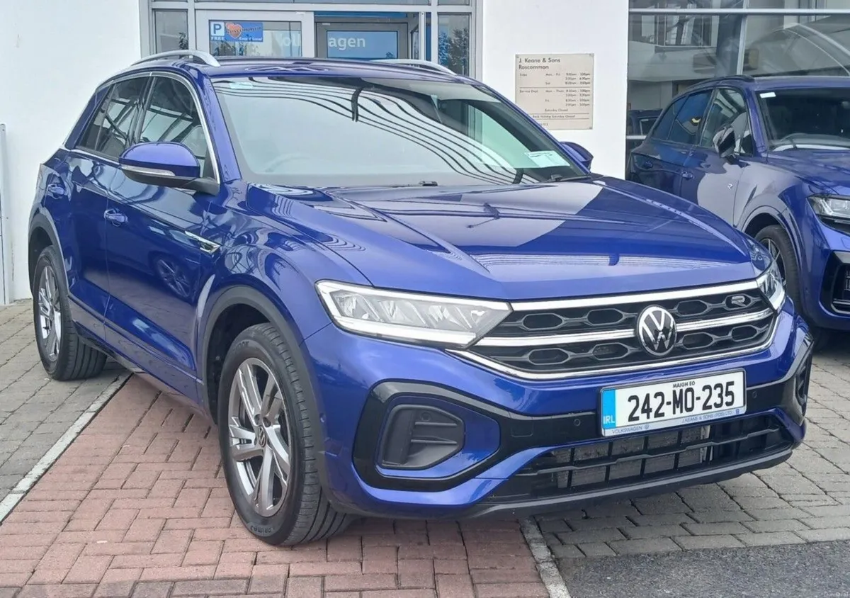 Volkswagen T-Roc R-Line 1.5 TSI 150HP **REAR VIEW - Image 1