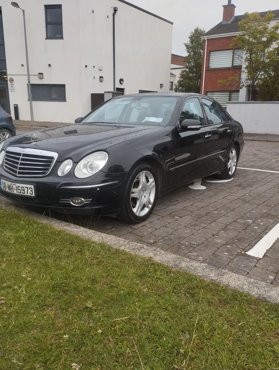 Mercedes-Benz E-Class 2008 - Image 5