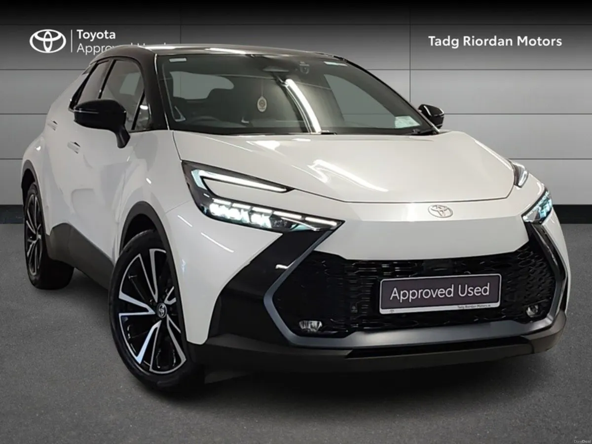Toyota C-HR HYBRID SOL - Image 1