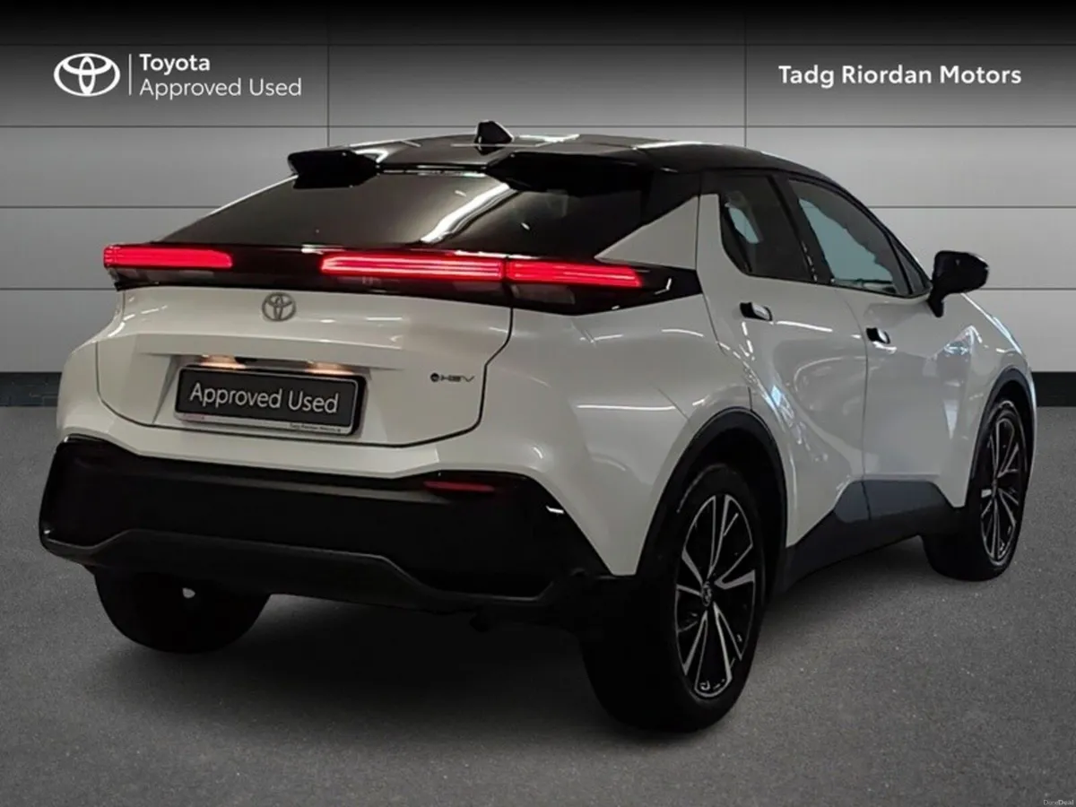 Toyota C-HR HYBRID SOL - Image 2