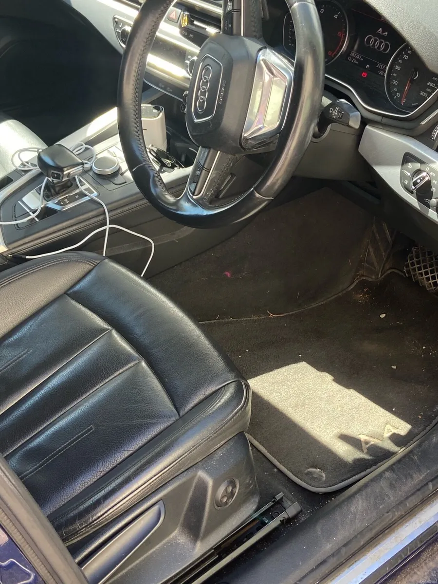 Car - Image 5