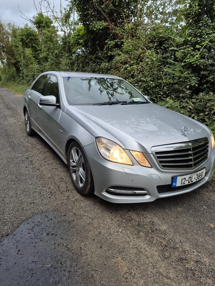 2012 Mercedes E220 CDI - Image 1