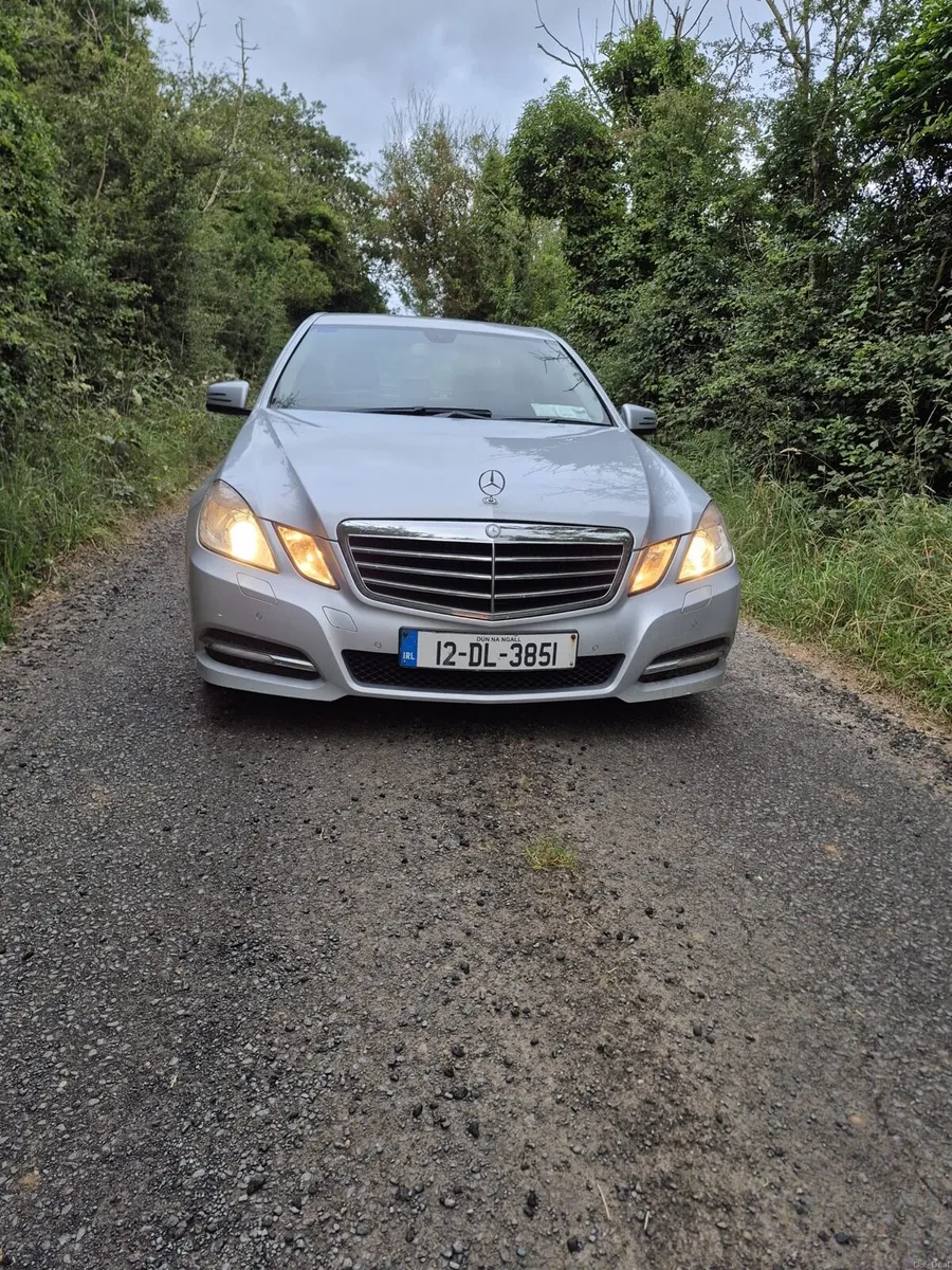 2012 Mercedes E220 CDI - Image 5