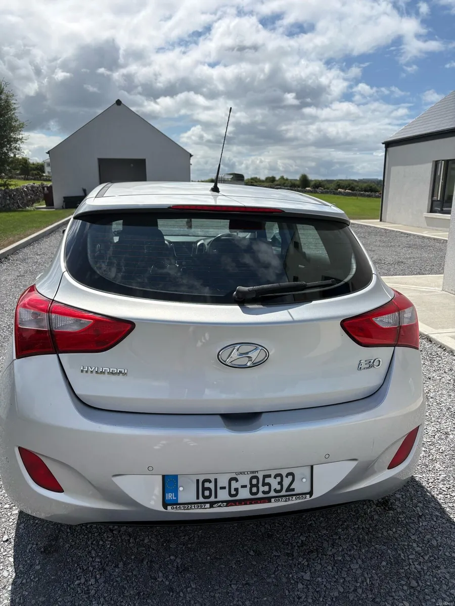 Hyundai i30 - Image 4