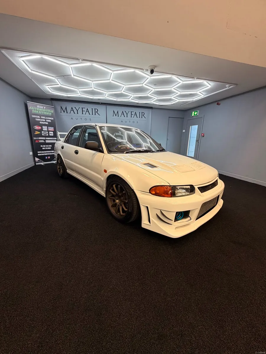 Mitsubishi Lancer EVOLUTION 2 RS - Image 1