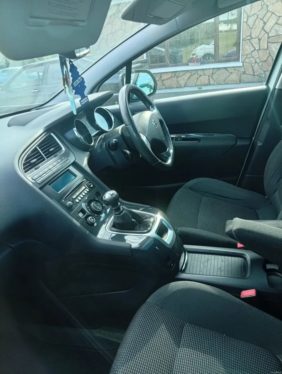 Peugeot 5008 2014 - Image 4