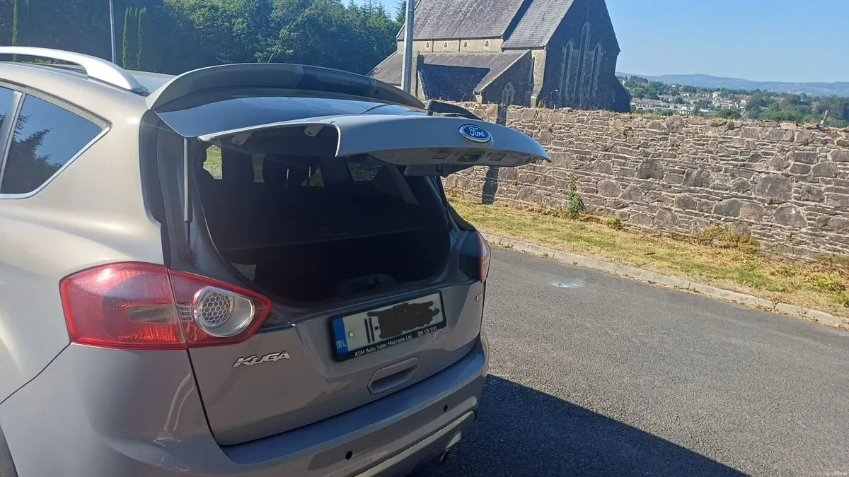 Ford Kuga 2011 AWD, New NCT, Just Serviced, 4 New - Image 5