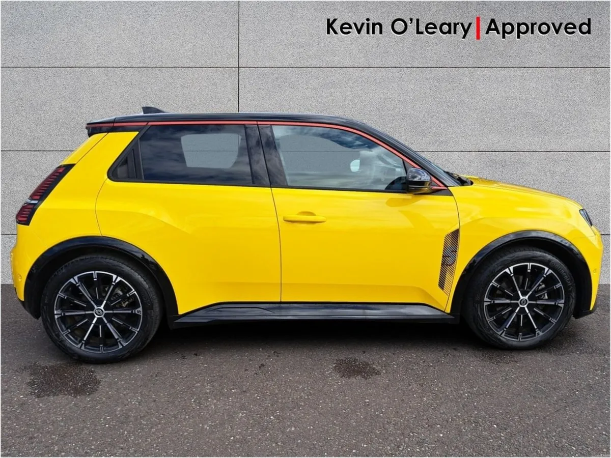 Renault 5 iconic 52kWh 150hp - Image 6