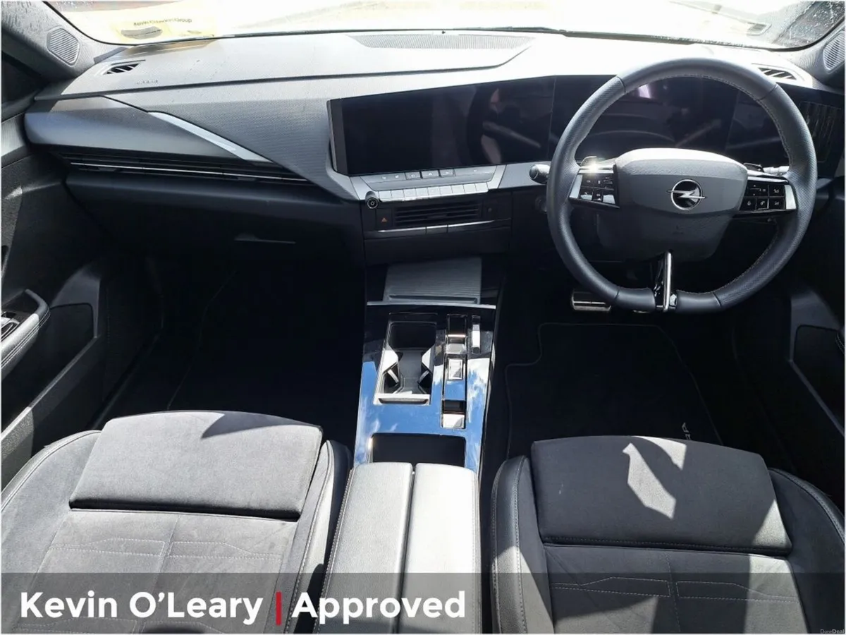 Opel Astra 1.2T GS 130PS 8 Speed Auto - Image 2