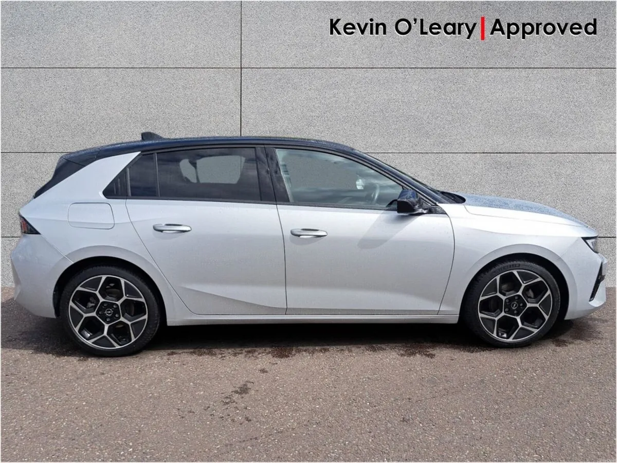 Opel Astra 1.2T GS 130PS 8 Speed Auto - Image 6