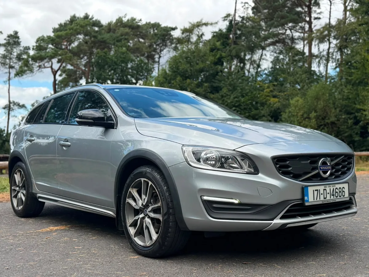 171 Volvo V60 CROSS COUNTRY Auto ⭐️⭐️⭐️ - Image 1