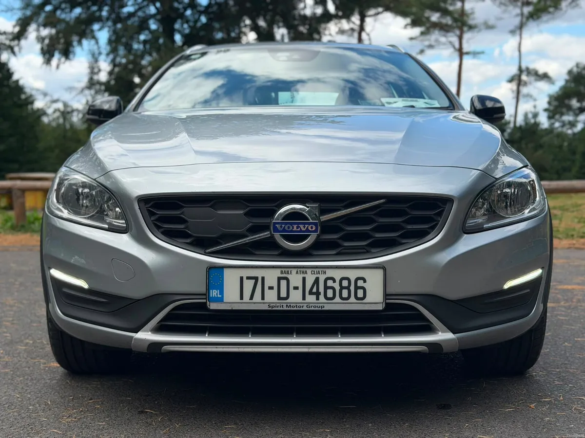 171 Volvo V60 CROSS COUNTRY Auto ⭐️⭐️⭐️ - Image 2