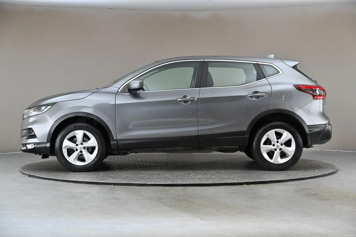 Nissan Qashqai 1.5 DCI ACENTA PREMIUM 6SPD - Image 5