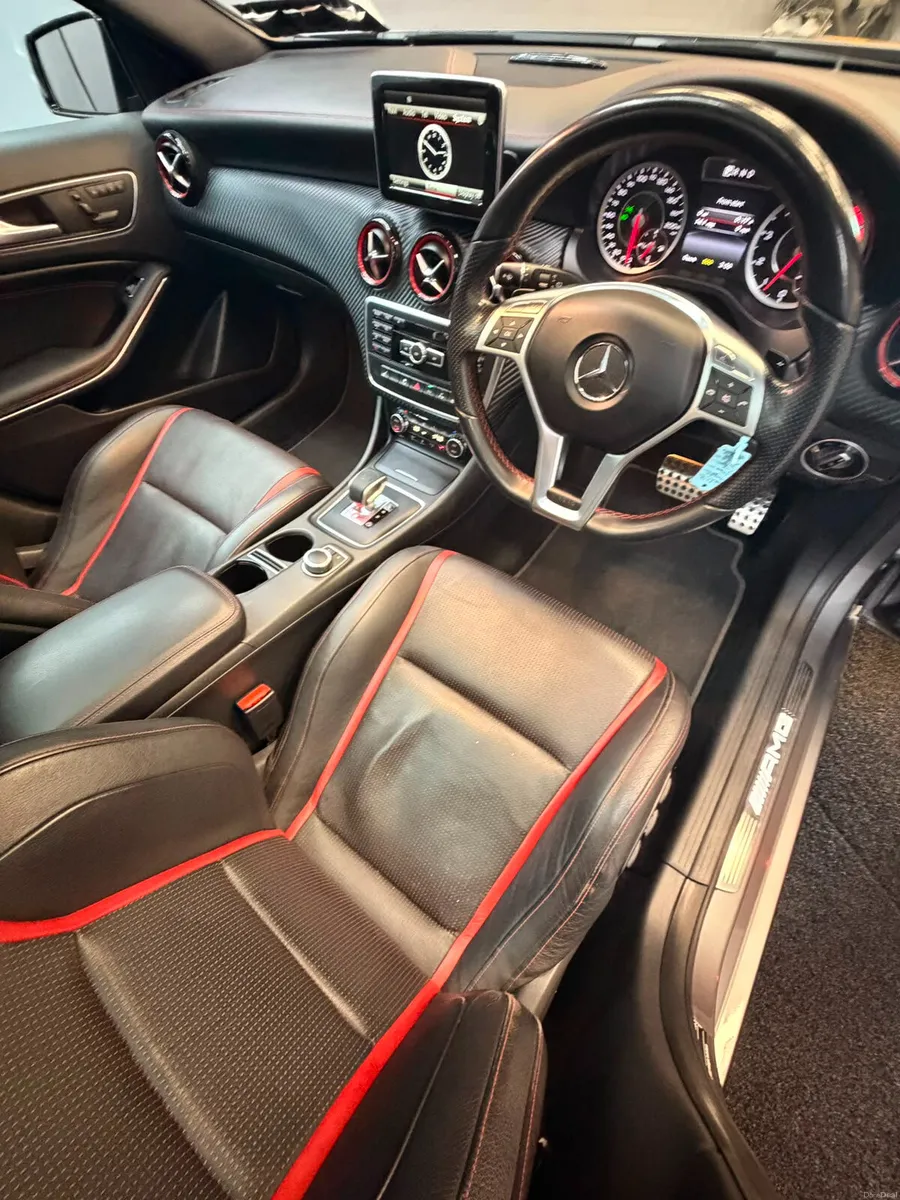 Mercedes-Benz A45 AMG 2014 - Image 5