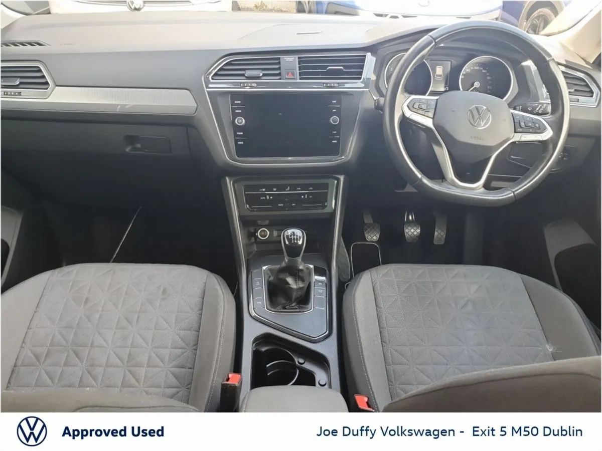 Volkswagen Tiguan LIFE 2.0 TDI 122HP MANUAL - Image 2