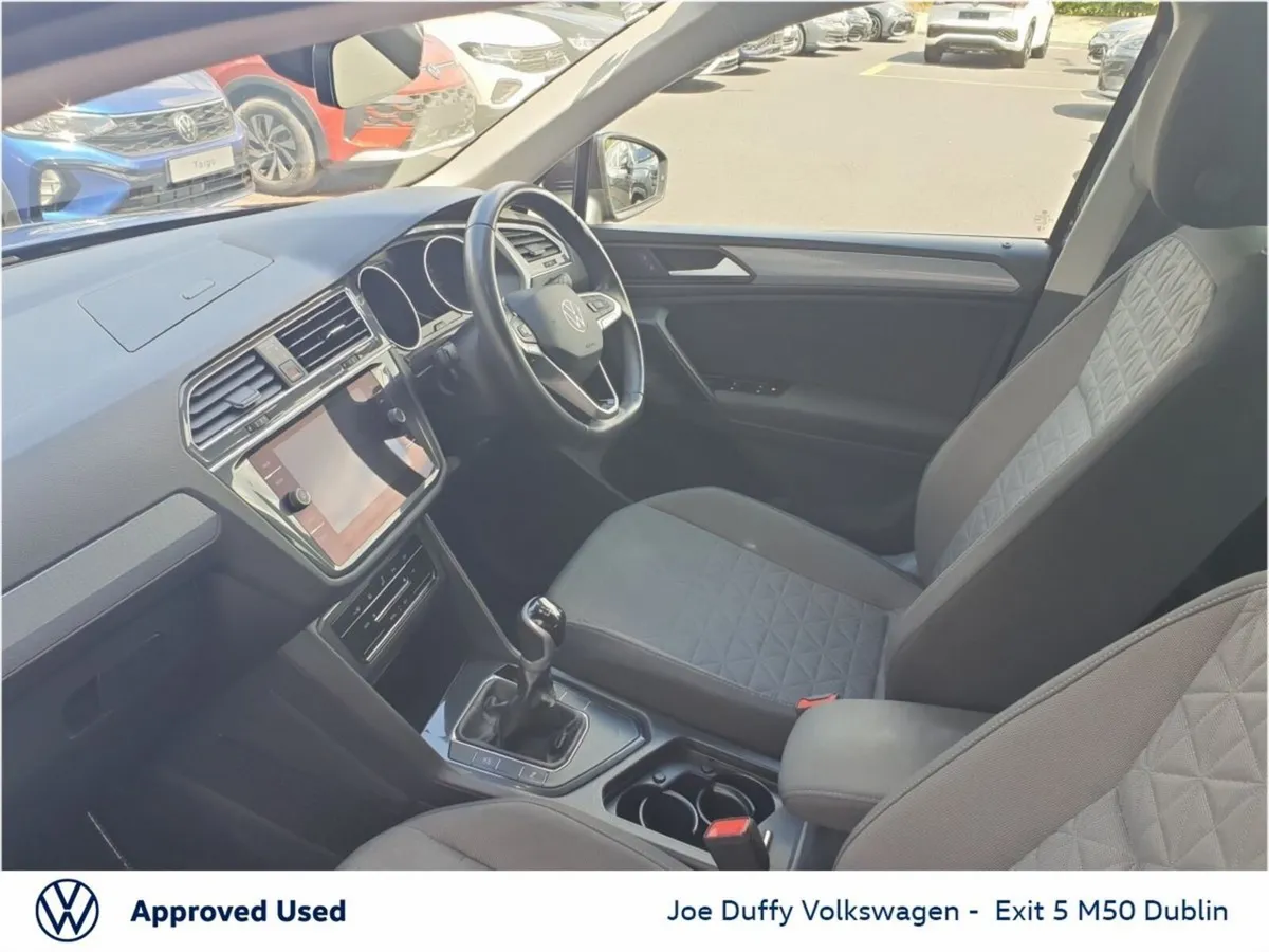 Volkswagen Tiguan LIFE 2.0 TDI 122HP MANUAL - Image 3