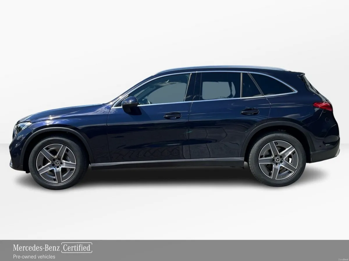 Mercedes-Benz GLC 220D AMG Line 4MATIC SUV  **Pano - Image 6