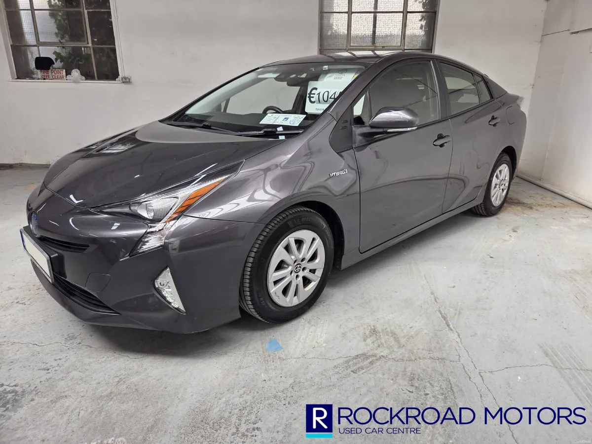 Toyota Prius Hybrid,  2016 - Image 2