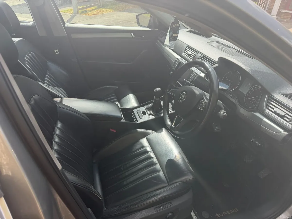 SKODA SUPERB STYLE 2.0 TDI 150BHP 4DR - Image 2