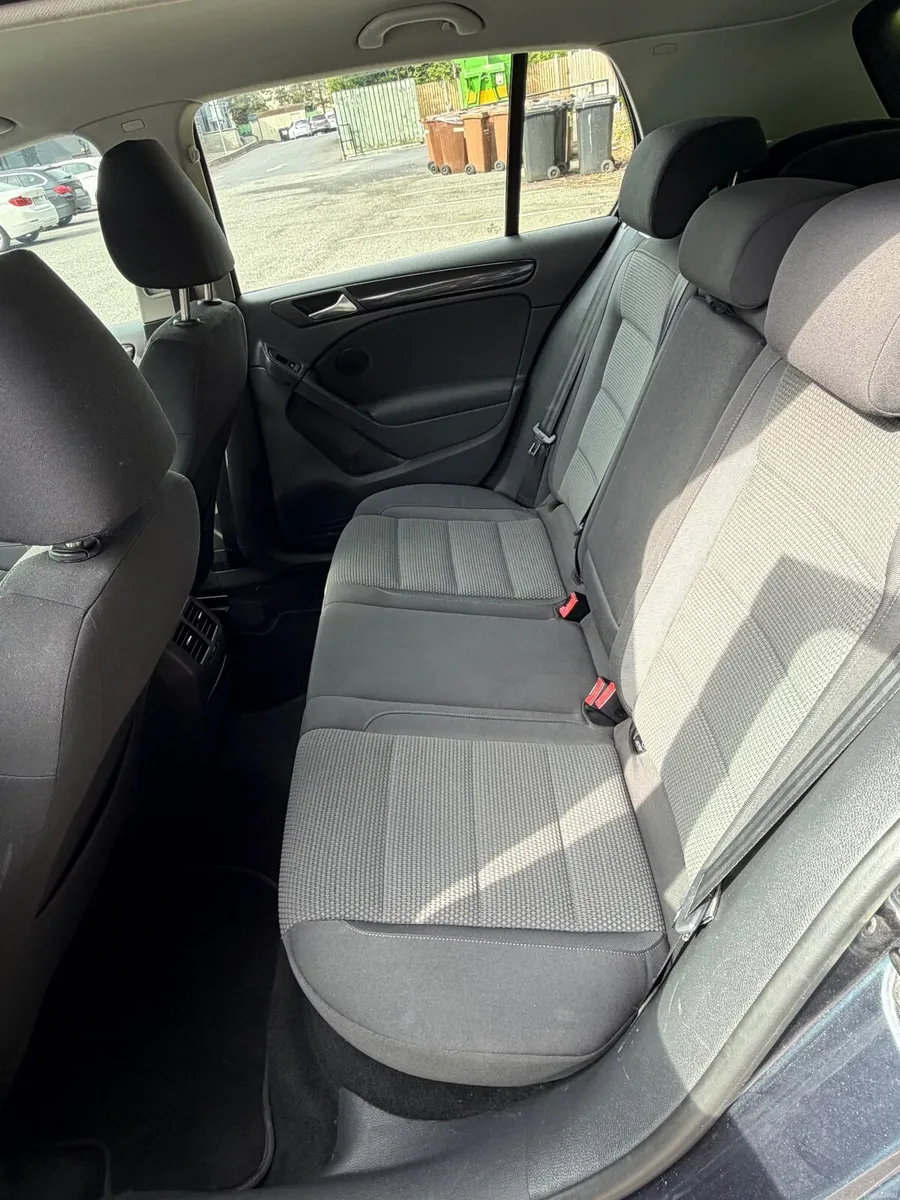 Volkswagen Golf 2010 - Image 3