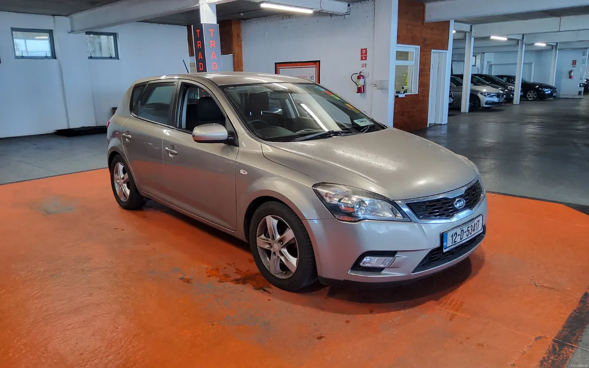 Kia Ceed 2012 - Image 1