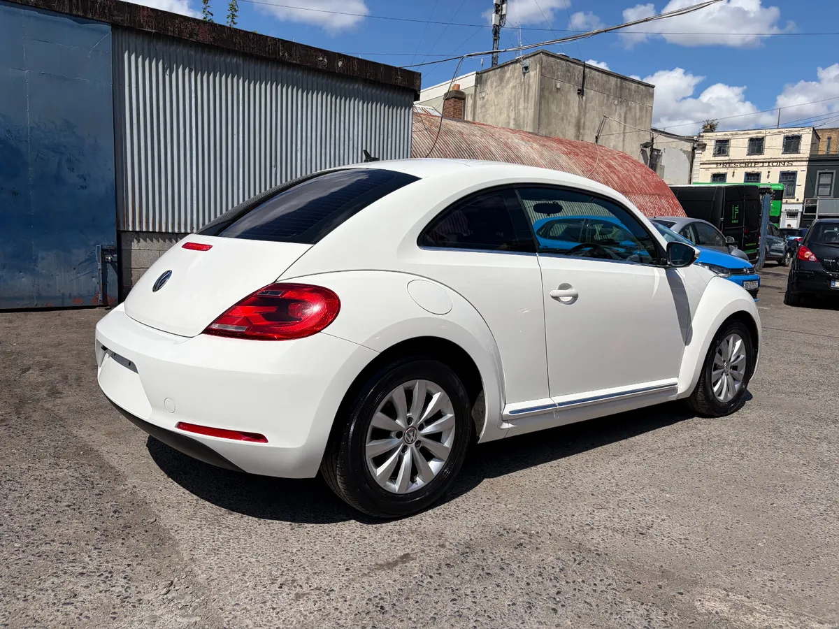 2013 VOLKSWAGEN BEETLE, AUTOMATIC - Image 3