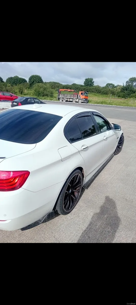 BMW 5-Series 2014 - Image 1