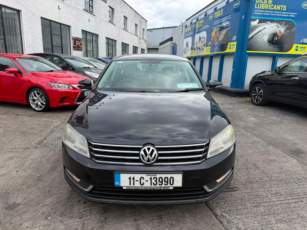 Volkswagen Passat 2011 - Image 5