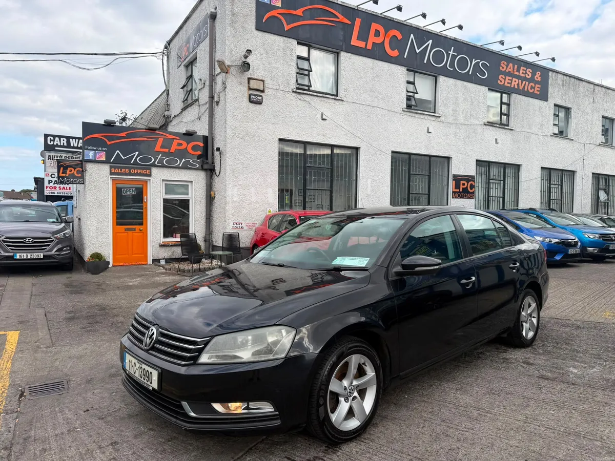 Volkswagen Passat 2011 - Image 1