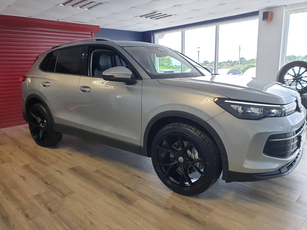 Volkswagen Tiguan 1.5TSI PHEV**UPGRADED ALLOYS** - Image 2