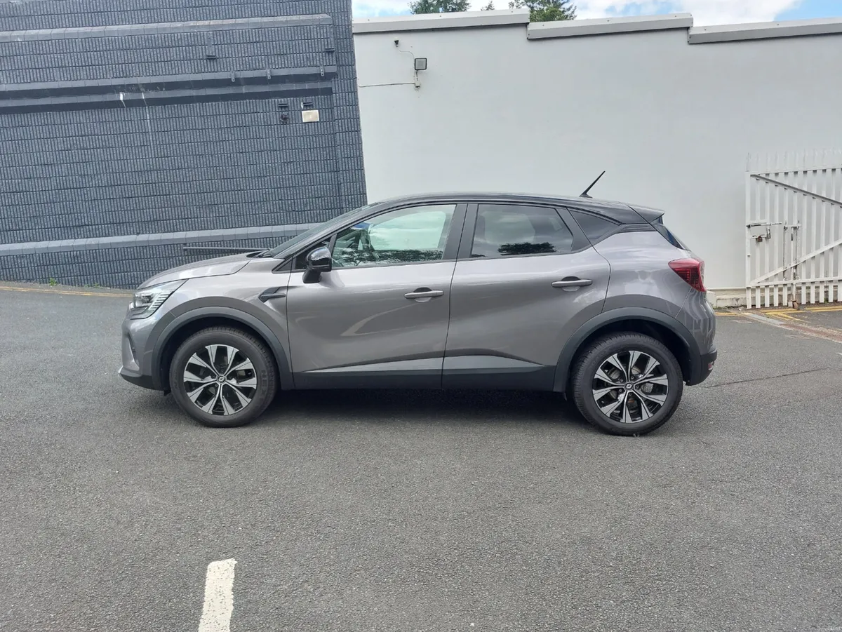 Renault Captur 2023 - Image 4