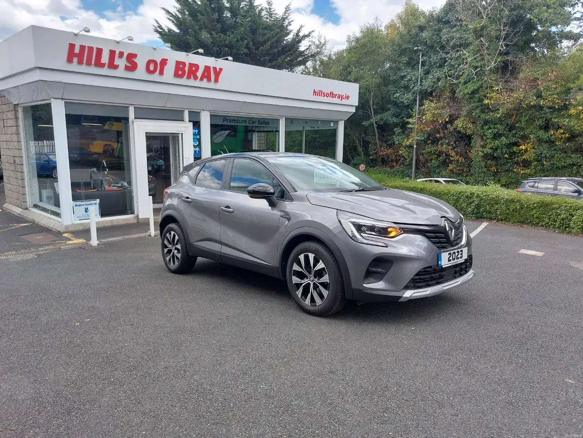 Renault Captur 2023 - Image 1