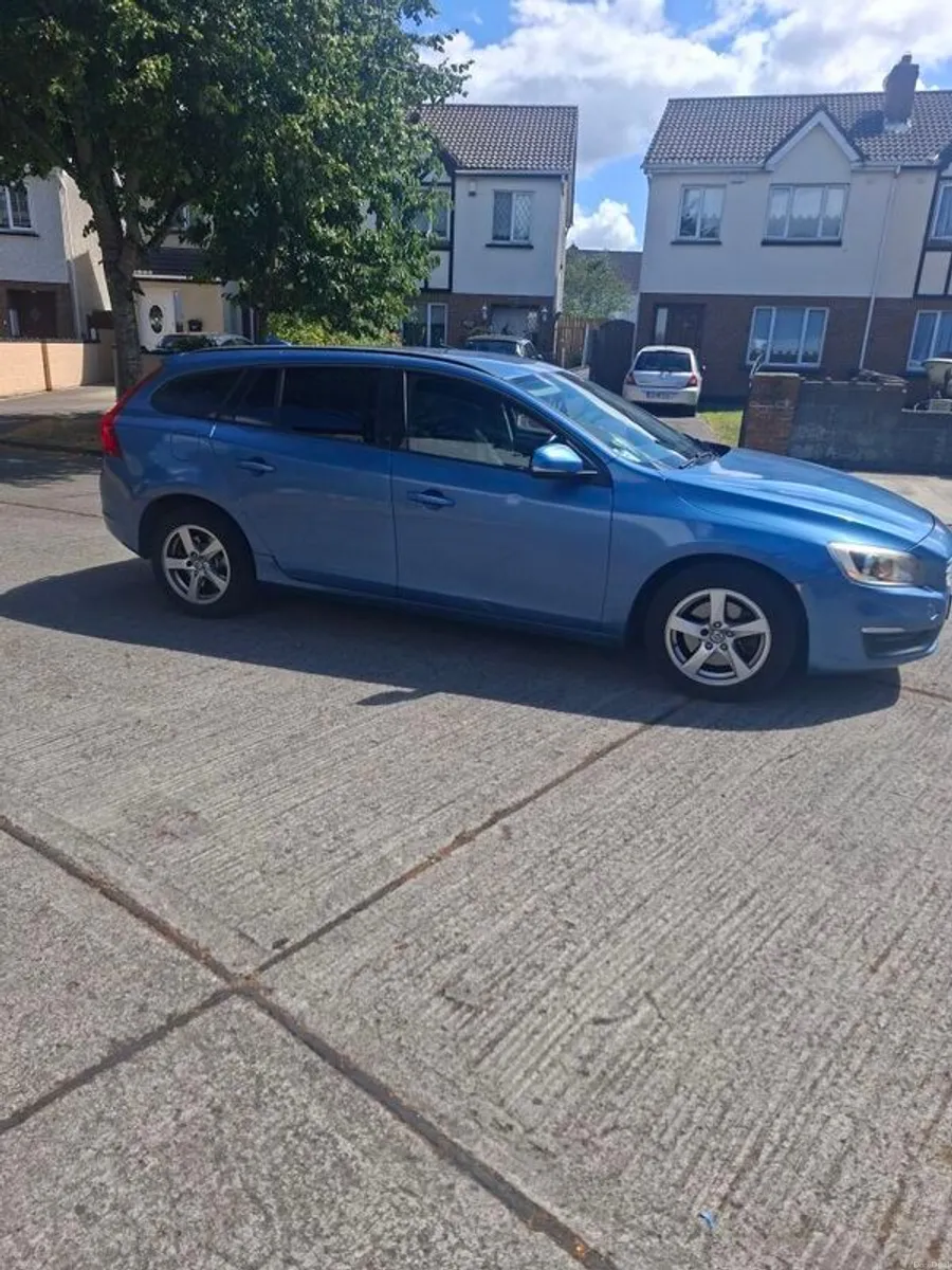 2014 Volvo V60 Nct/Tax - Image 3