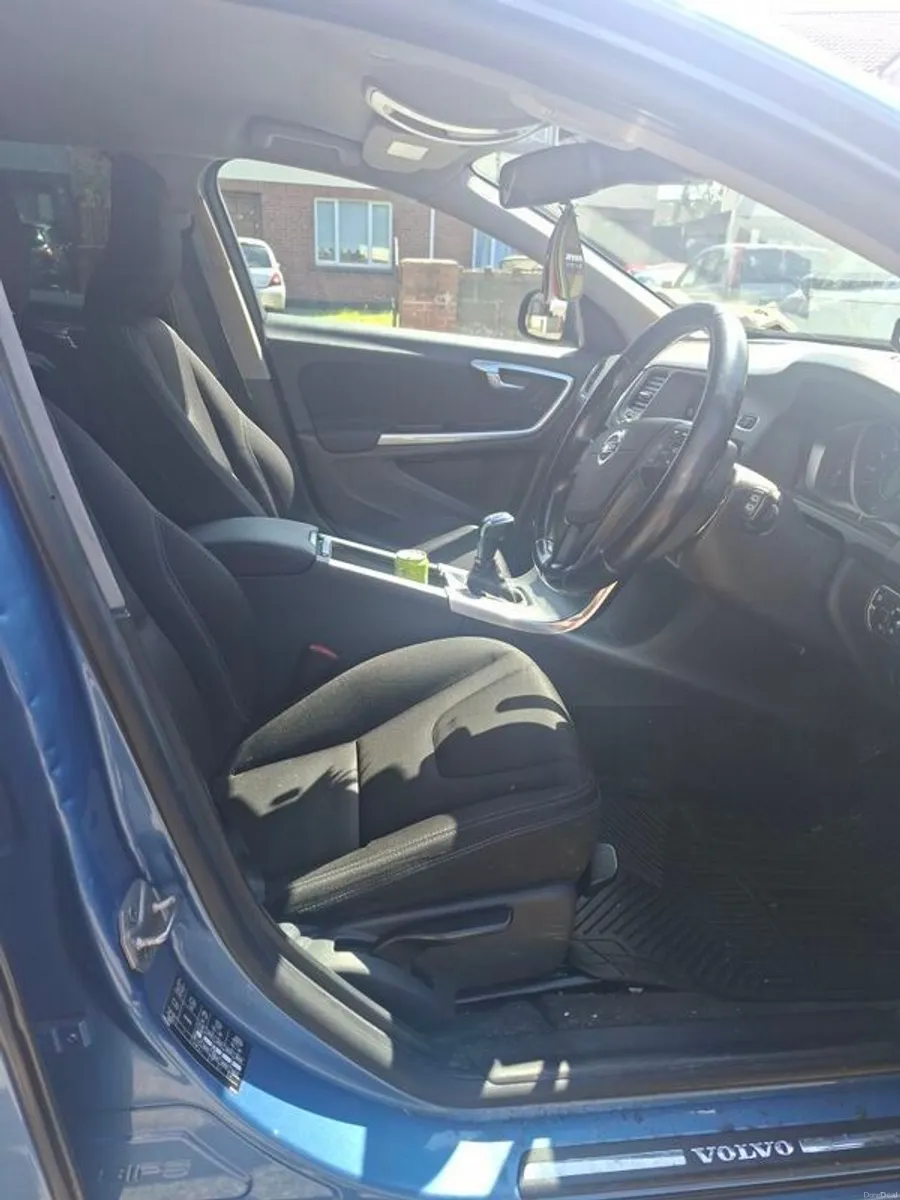 2014 Volvo V60 Nct/Tax - Image 5