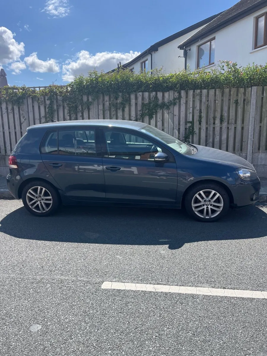 VW Golf 2011 Automatic DSG 200km - Image 1