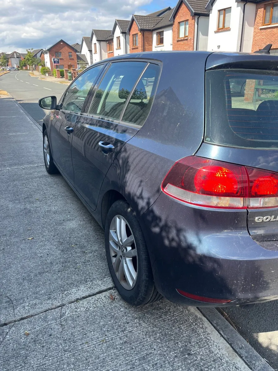 VW Golf 2011 Automatic DSG 200km - Image 3