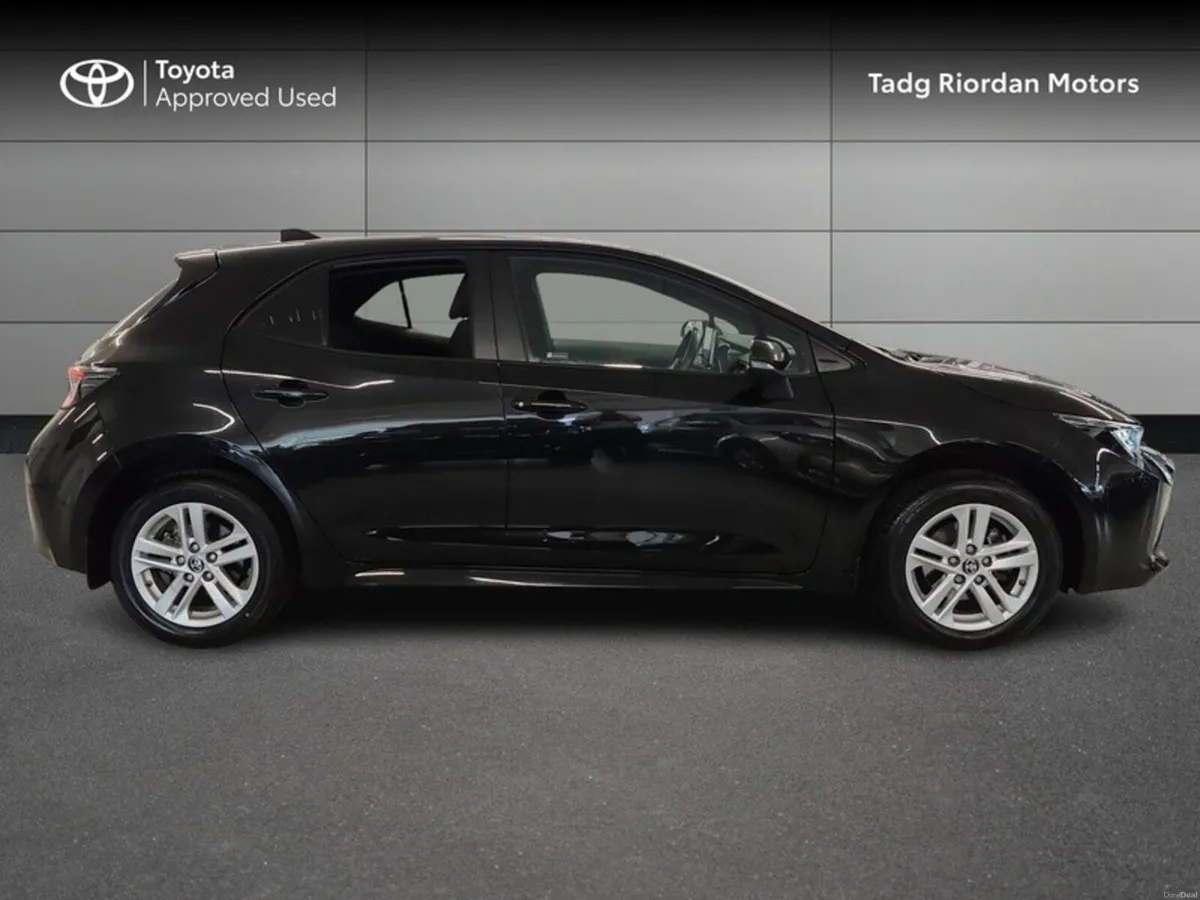 Toyota Corolla HYBRID LUNA - Image 3
