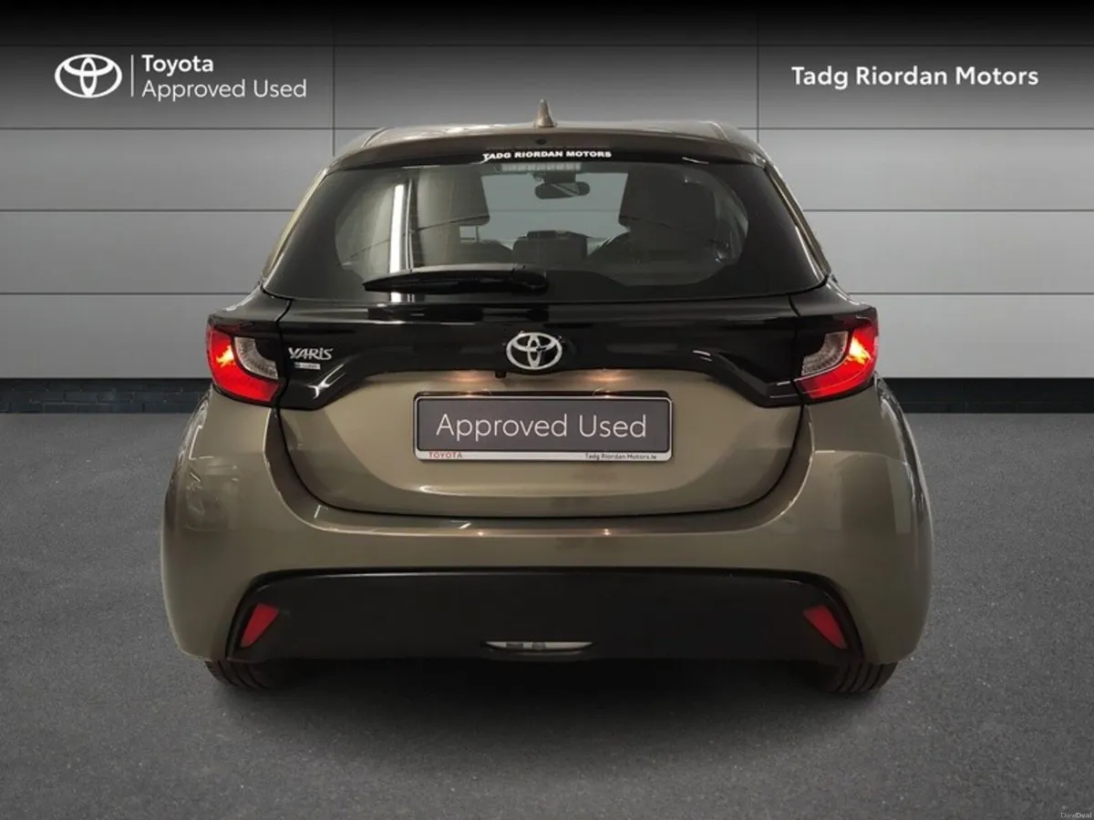 Toyota Yaris 1.0 LUNA - Image 4